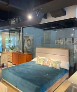 Alternative view of CAMA QUEEN MADERA NATURAL COLOR CREMA