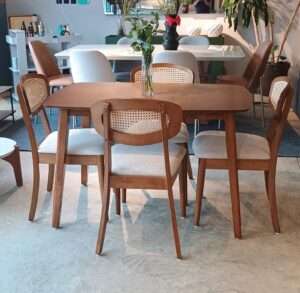 JUEGO DE COMEDOR 4 SILLAS COLOR MARRON